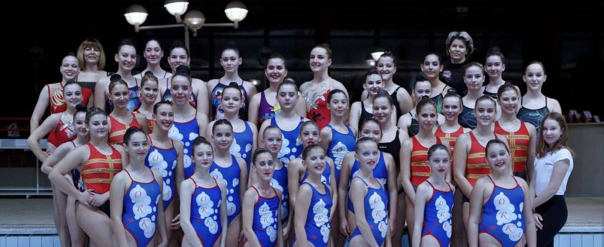 ORKA Szinkronúszó Egyesület: sikeres verseny után, karácsonyi gála előtt